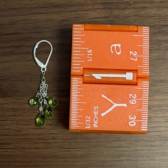 Gorgeous silver earrings with faceted green peridots for pierced ears - Picture 5 of 6